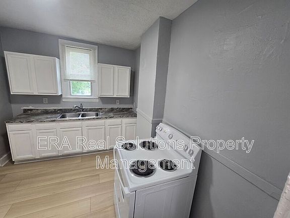 4th image of 1145 E 18th Ave