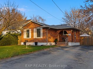 510 1/2 Niagara St, Saint Catharines, ON L2M 3P5