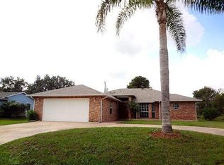 1037 Topsail Ln, Sebastian, FL 32958