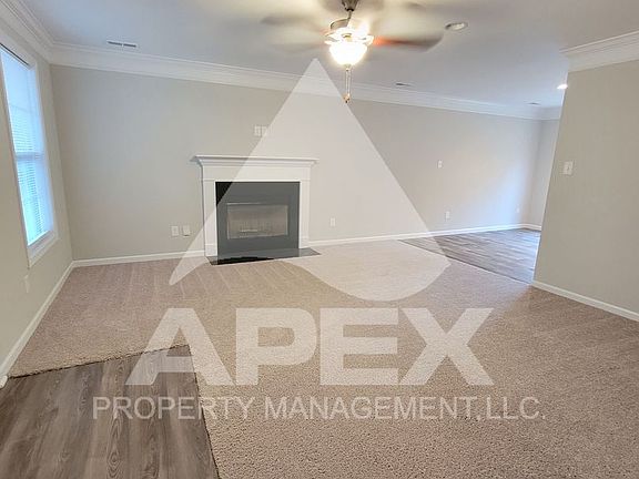 3rd image of 8009 Cambridge Reserve Dr