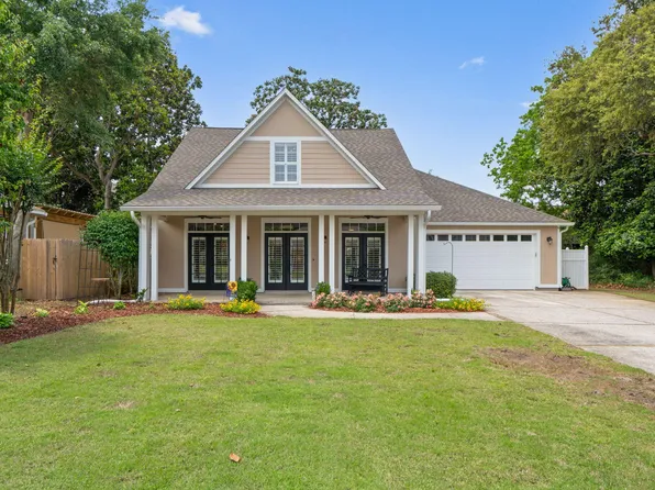 1739 Sound Creek Ct, Navarre, FL 32566