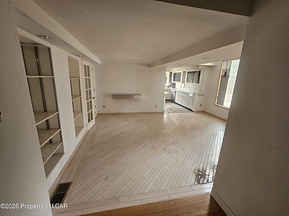 5th image of 432 Upper Swiftwater Rd