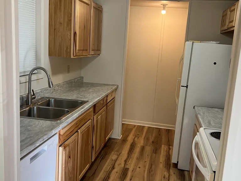 2395 McLean Blvd — Photo 11