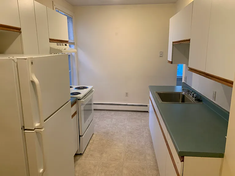356 E Merrimack St #5 — Photo 3