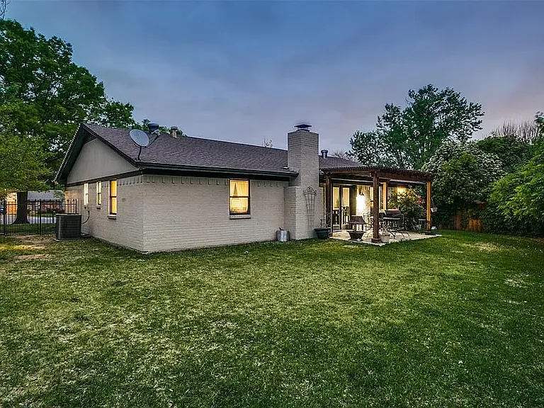 1613 Box Canyon Ct — Photo 10