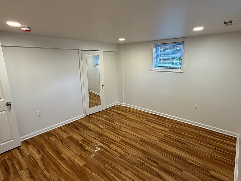 5868 Arlington Blvd — Photo 6
