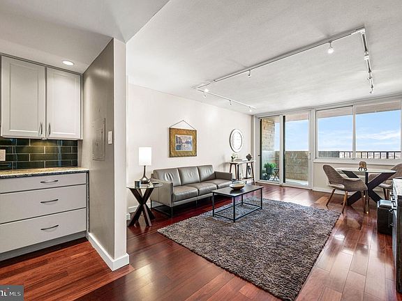5th image of 1901 John F Kennedy Blvd APT 2922