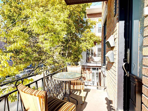 3rd image of 3288 Rue De Rte