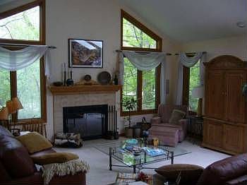 5th image of 9006 Vine Ave