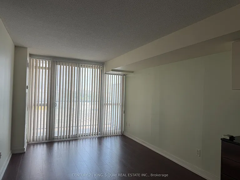 121 McMahon Dr #803 — Photo 7