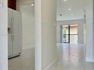 21911 Lake Forest Cir APT 202, Boca Raton, FL 33433