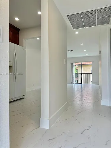 21911 Lake Forest Cir Photo 1