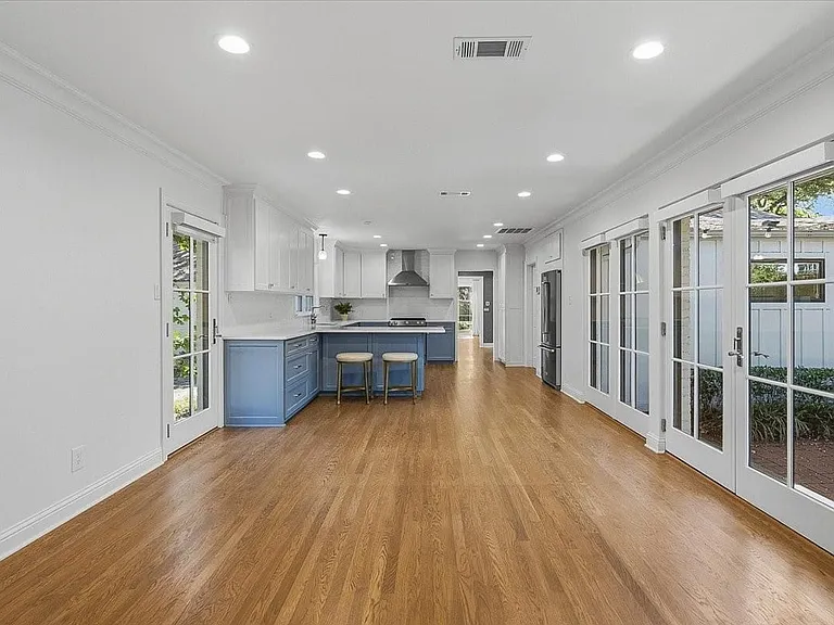 329 Eastwood Ave — Photo 22