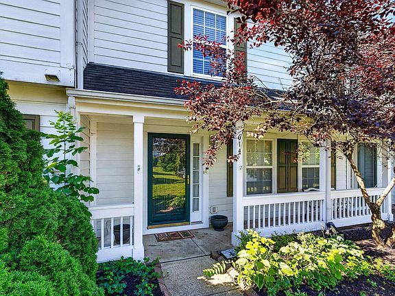 2nd image of 614 Lakeview Dr S #29