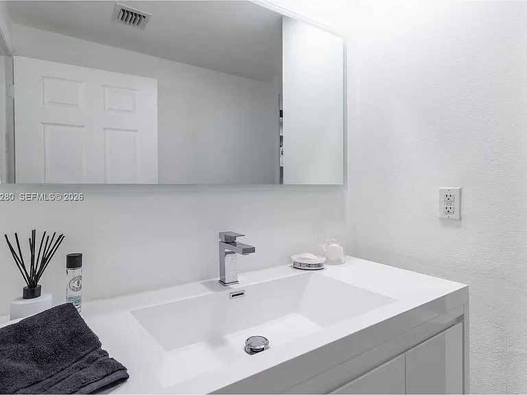 3165 NE 184th St #6206 — Photo 29