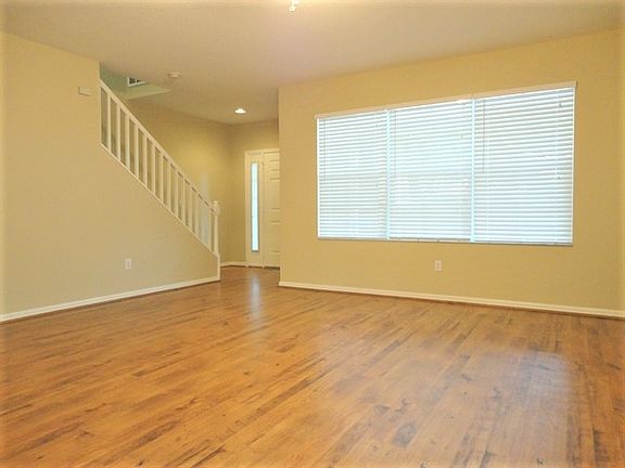 4th image of 6523 Summer Cove Dr