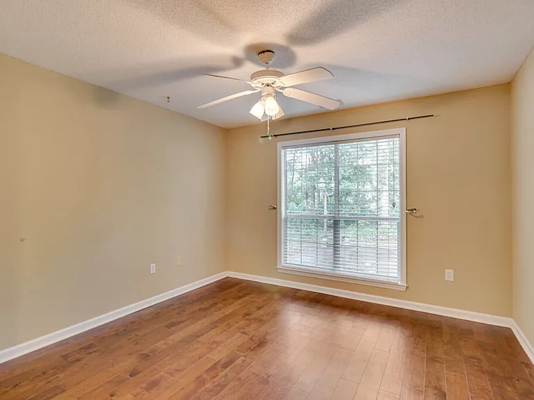 24 Dover Dr — Photo 13