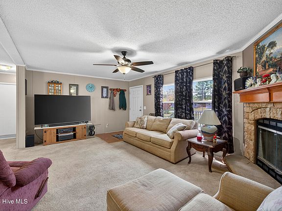 5th image of 920 Pickett Road NE