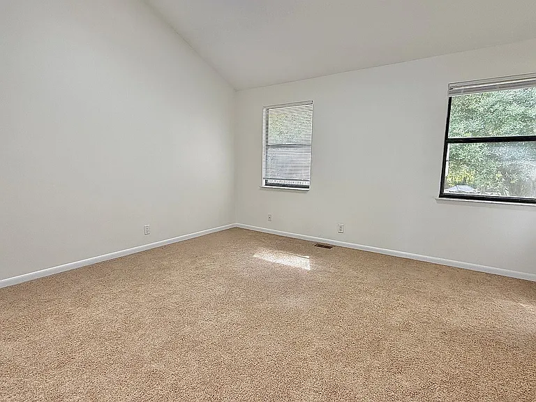 727 S Main St #107 — Photo 14