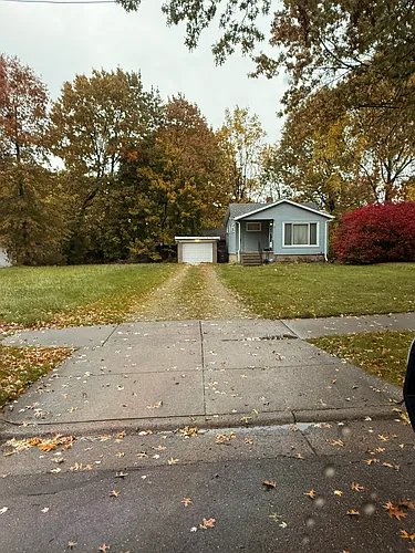 621 Morgan Ave Photo 1