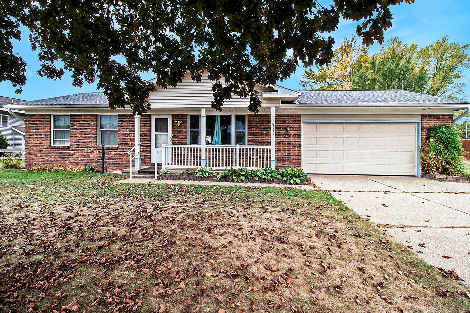 18145 Shamrock Blvd photo 1