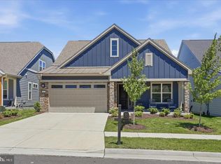 145 Cowbird St, Lake Frederick, VA 22630