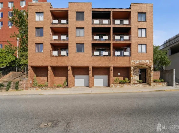 1906 Paterson Plank Rd APT 3D, North Bergen, NJ 07047