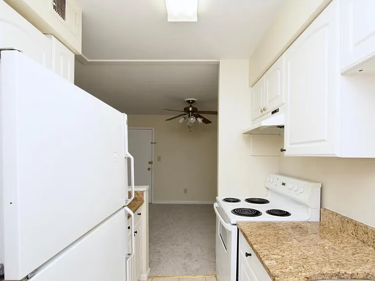 5911G Prince James Dr — Photo 4