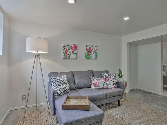 5th image of 907 NW 61st St #B
