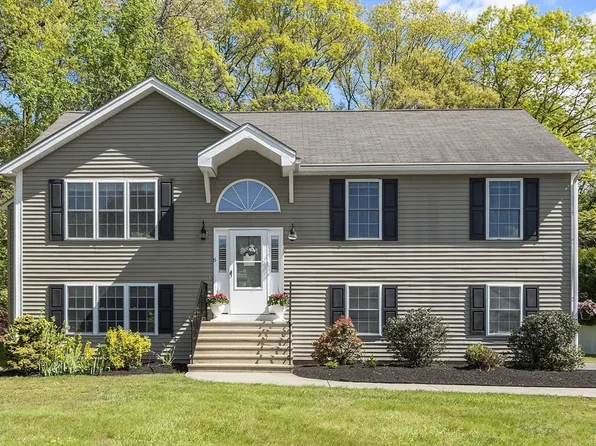 6 Bailin Cir, North Grafton, MA 01536