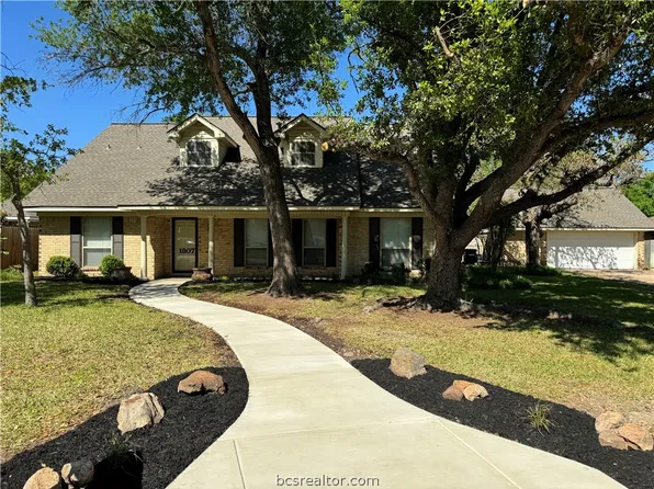 1807 Shadowwood Dr, College Station, TX 77840