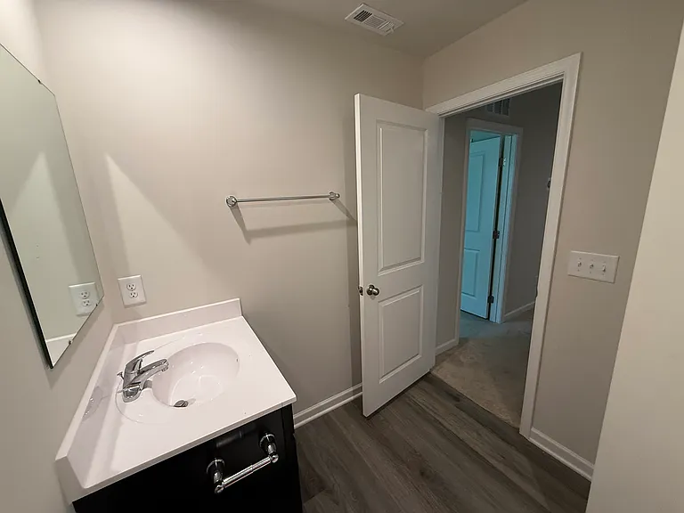 2410 Brokeshire Dr — Photo 17