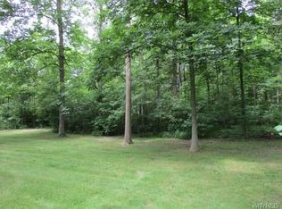 7103 Schultz Rd, North Tonawanda, NY 14120