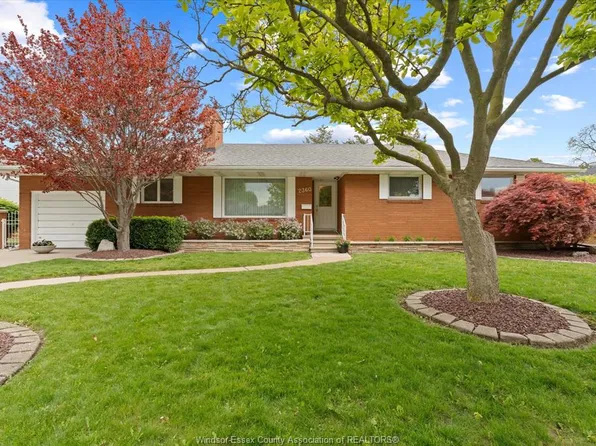 2360 Leonard Rd, Windsor, ON N8W 4L7