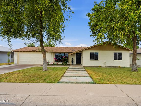 2nd image of 6902 E PALM Lane