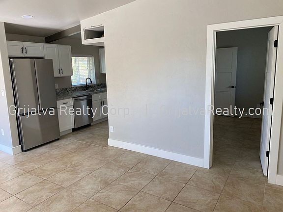 4th image of 2923-2941 E 10th St #2923