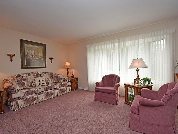 3rd image of 4409 Graydon Dr