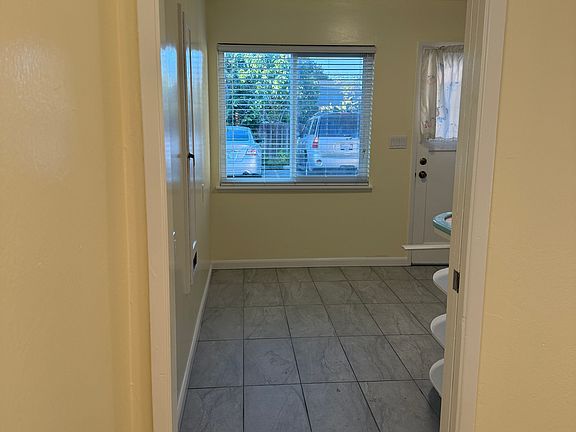 5th image of 1077 Eugene Ave APT 1