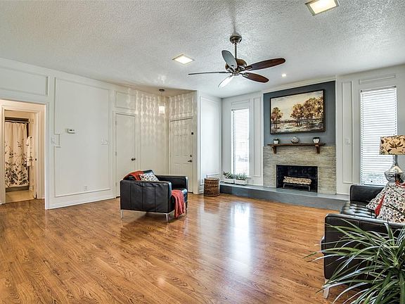 5th image of 218 Barclay Ave
