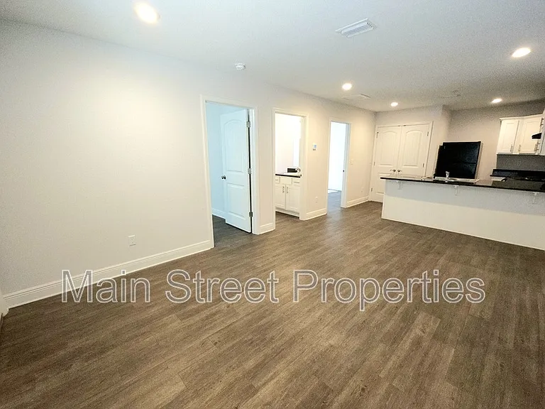 313 N Navy Blvd #1A — Photo 11