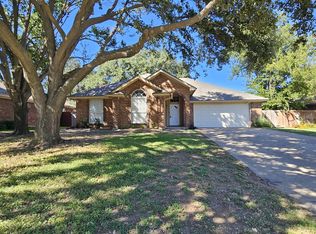 1309 Bryant St, Benbrook, TX 76126