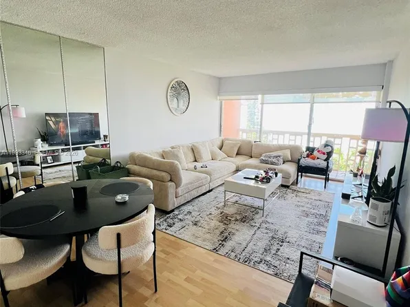 600 NE 25th St #Penthouse E-74, Miami, FL 33137