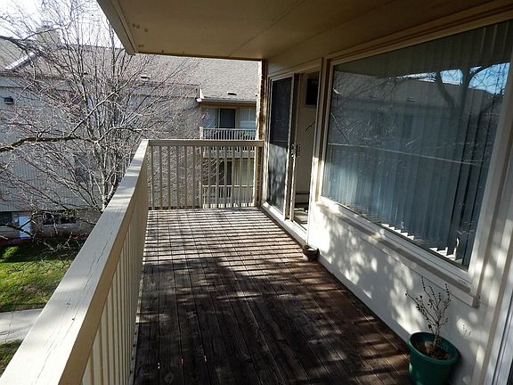 3rd image of 2317 Packard St APT B301