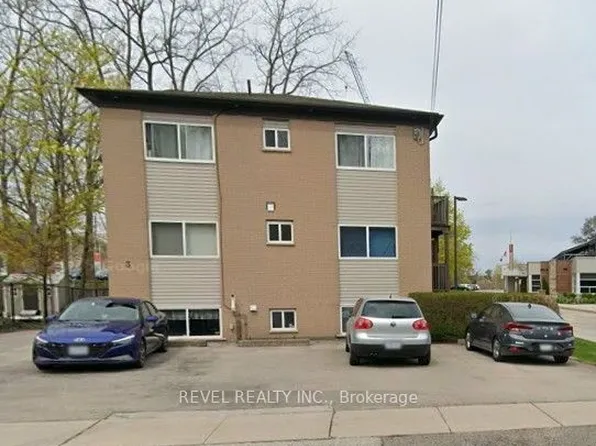 3 Robinson St N #2, Grimsby, ON L3M 3C8