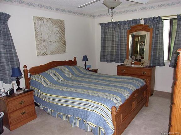 5th image of 49 Lake Dr APT M5