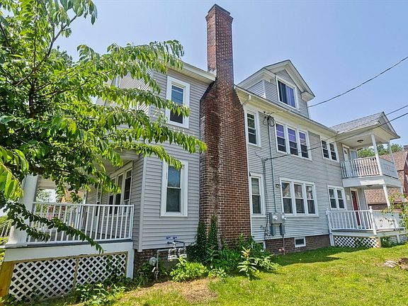 4th image of 424 Carew St