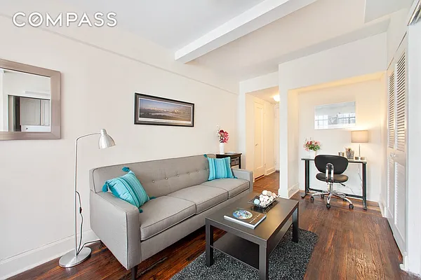 Rented by Compass | media 9