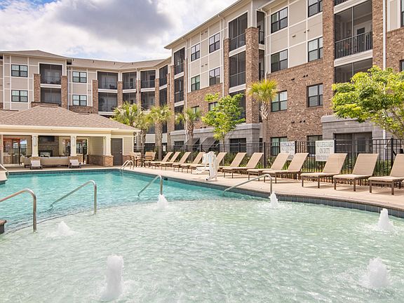 2nd image of 1201 Central Haven Dr #1201-405
