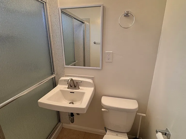 285 Sunset Blvd — Photo 11