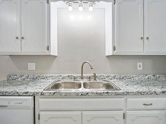 5th image of 7224 NW 5th St